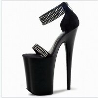 Schwarze Sky Heels mit Acrylsteinen