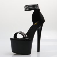 Schwarze Sky Heels mit Steinchen